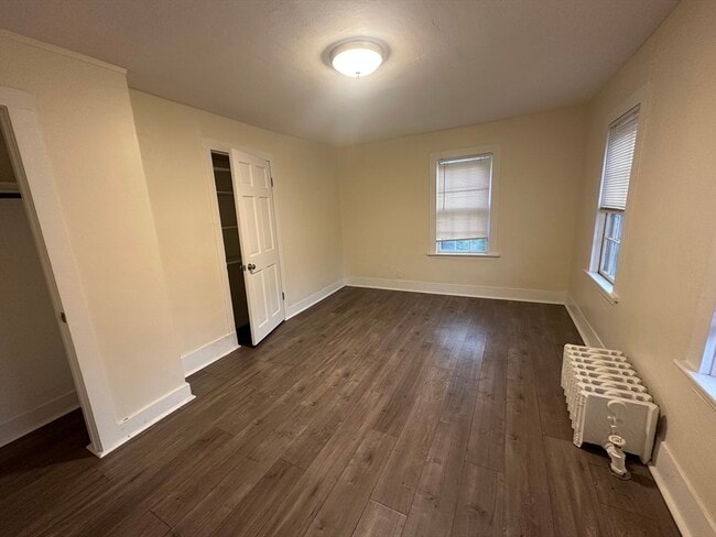 Building Photo - 1024-1026 Waverly St