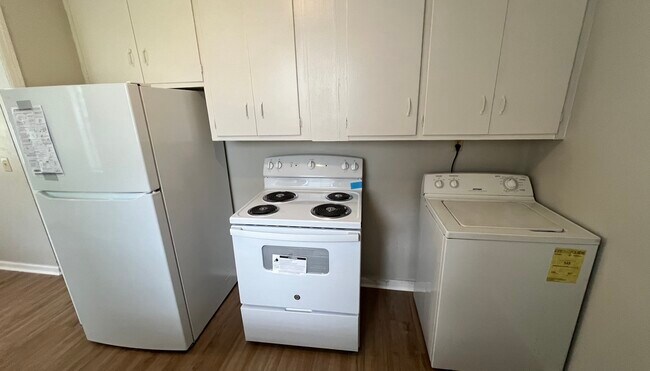 Kitchen Appliances - 311 W Sumter St