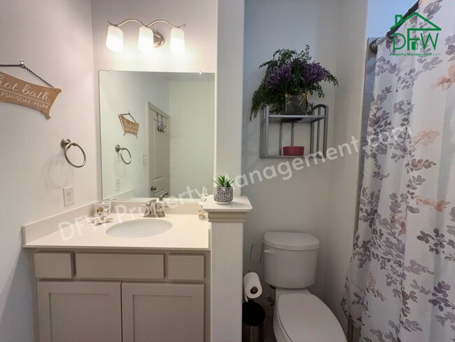 Building Photo - 3 Bed/2.5 Bath Home for Lease in Arlington...