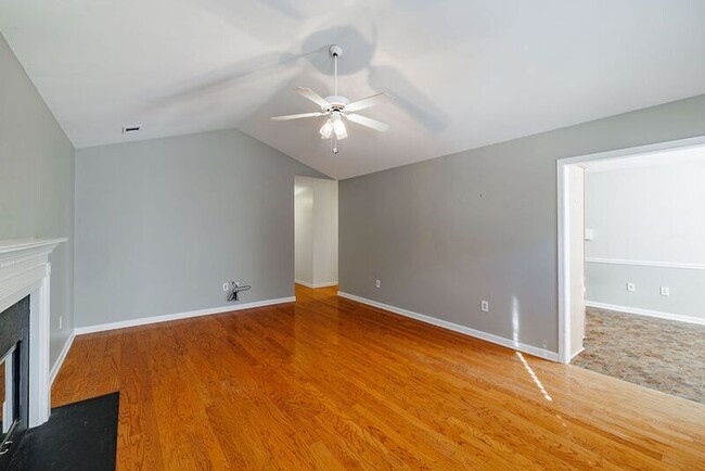 Building Photo - 160 Cedar Rock Trace