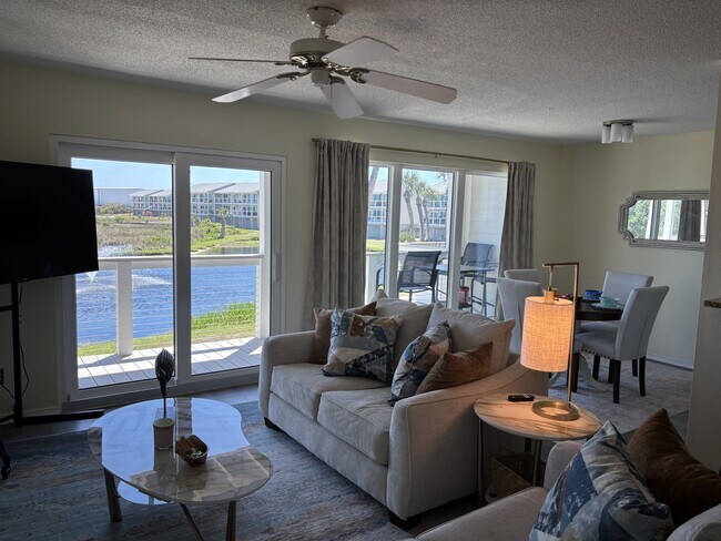 Building Photo - 200 Pensacola Beach Rd