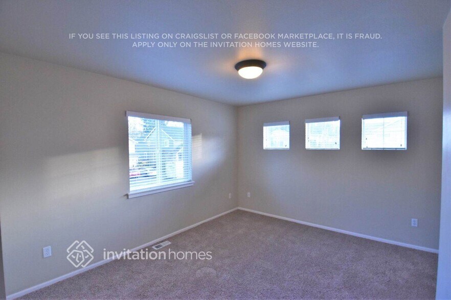 Building Photo - 12116 182nd Ave E