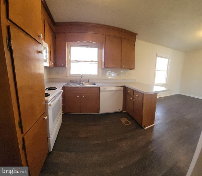 Building Photo - 11031 Ascot Cir