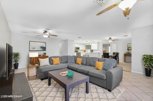 Building Photo - 1511 W Mesquite St