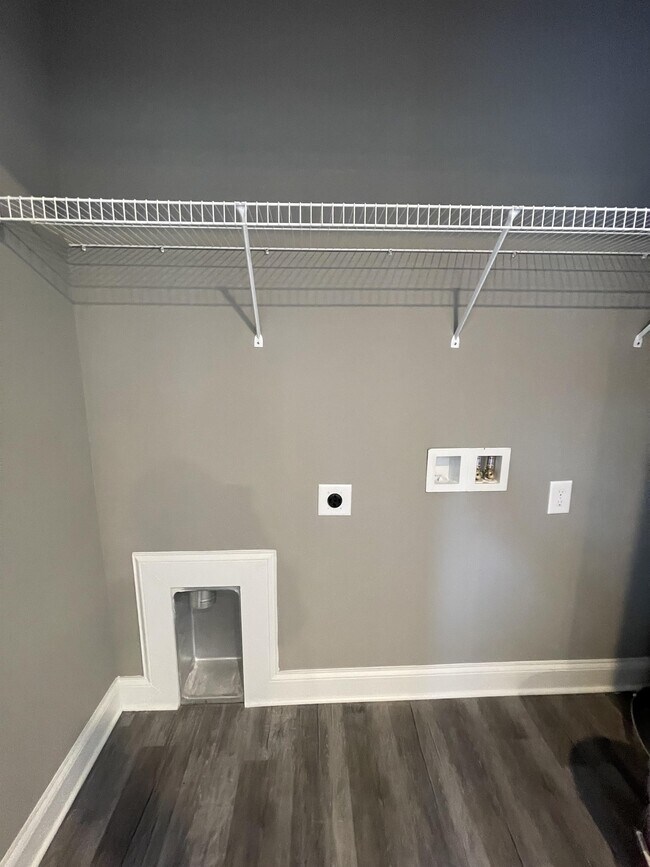 Building Photo - 2425 13th Ave