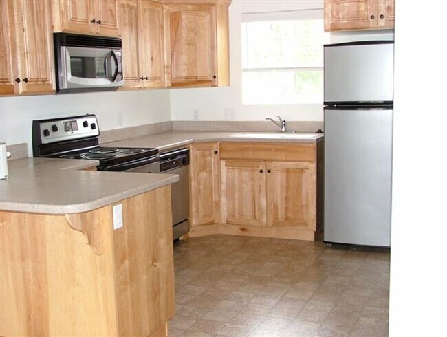 Building Photo - 351 S 300 E