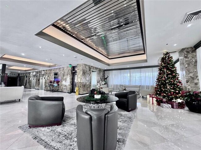 Building Photo - 8877 Collins Ave