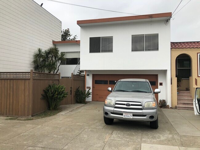 driveway and garage - 280 Prague St