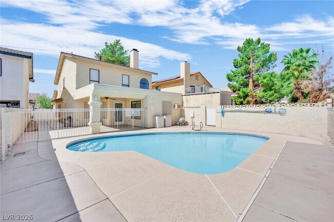 Building Photo - 8136 Spur Ct