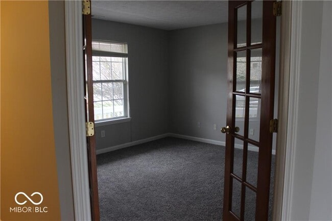 Building Photo - 6272 Saddletree Dr