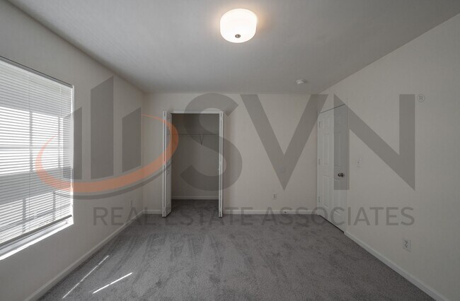 Building Photo - 3 Mooring Ct