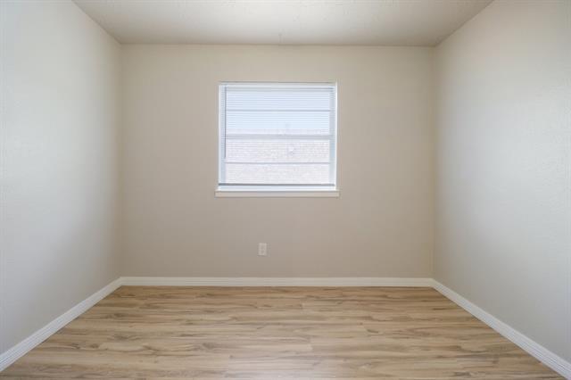 Building Photo - 413 Glenhaven Dr