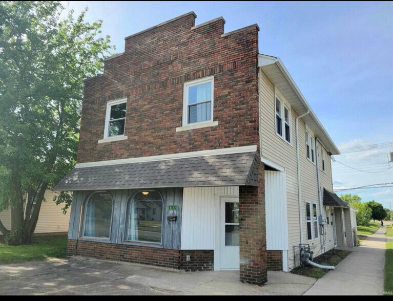 Primary Photo - 1702 Milburn Blvd
