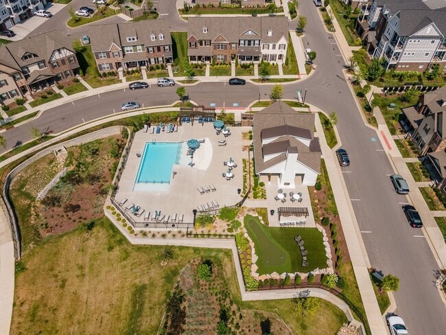 Building Photo - 4000 Shadow Green Dr