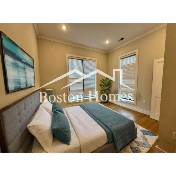 Building Photo - 16 Highgate St