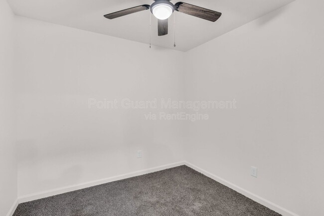 Building Photo - 955 Leroy St