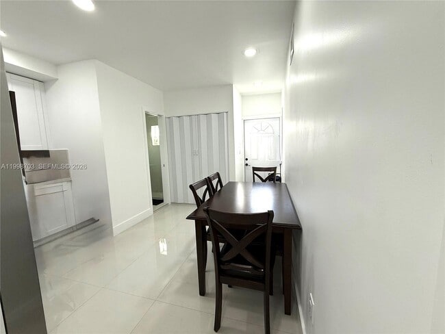 Building Photo - 4600 W 8th Ave