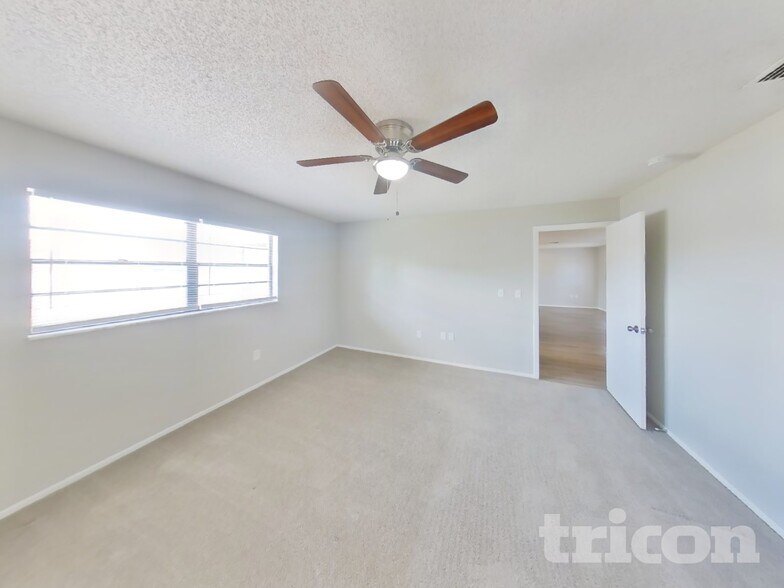 Building Photo - 2001 Deborah Dr