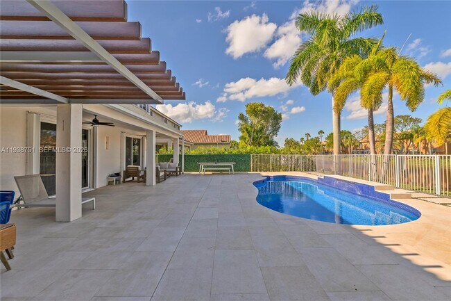 Building Photo - 1176 Cedar Falls Dr