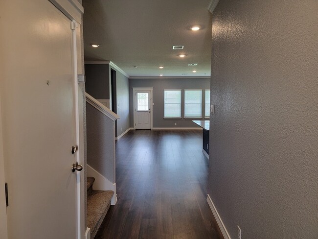 Building Photo - Brookstone Creek Beauty – 4 Bedrooms, 3 Bathrooms, and Smart Features Throughout