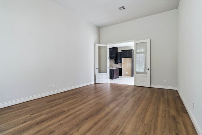 Building Photo - 944 Wilderness Oaks