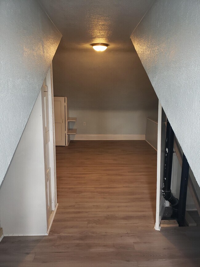 Building Photo - 84 S 15th St