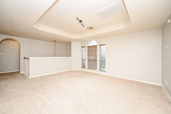 Building Photo - 8135 Cove Timbers Ln