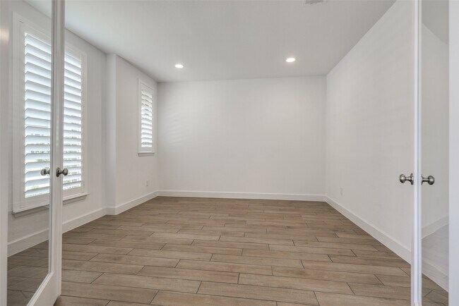 Building Photo - 29823 Longleaf Grv Ln