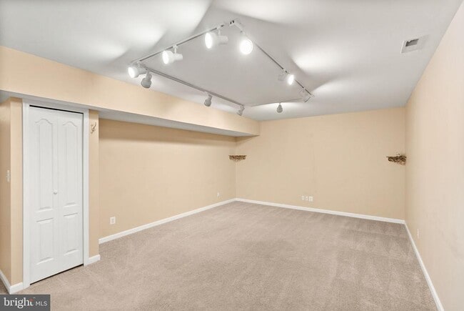 Building Photo - 943 Castle Rock Ln