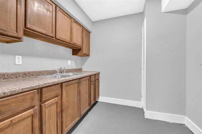 Building Photo - 3802 Dabney St