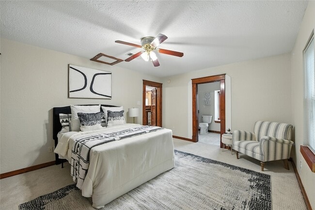 Building Photo - 1323 Dublin St