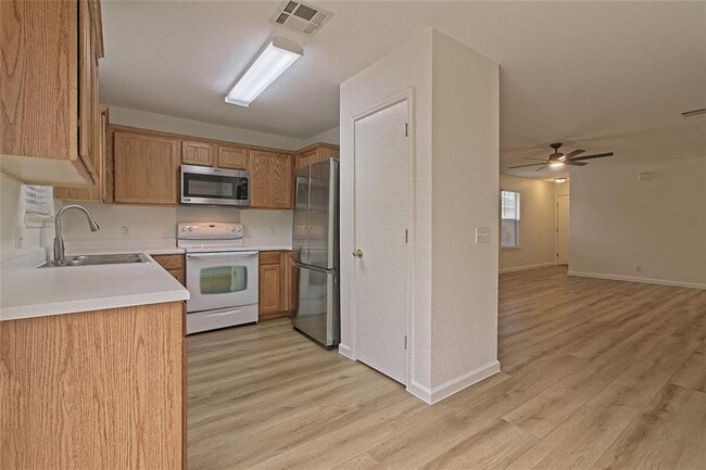 Building Photo - 313 Avalanche Ave