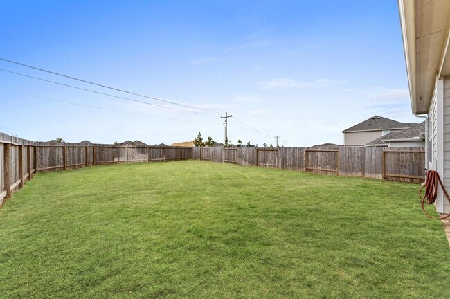 Building Photo - 16635 Olivewood Ln