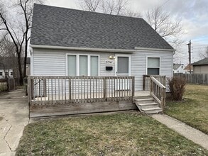 Building Photo - 27341 Ridgewood St