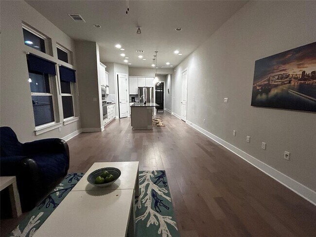 Building Photo - 1615 Woodwind Ln