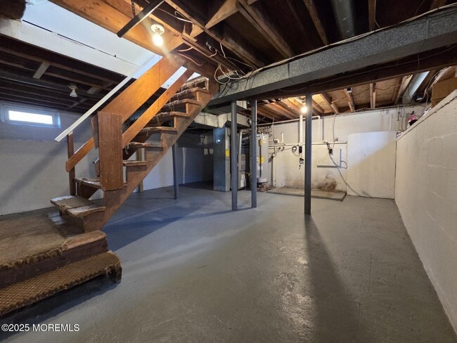 Building Photo - 6 Trumen Pl