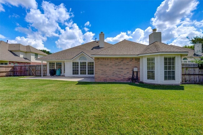 Building Photo - 1411 Pine Mills Dr
