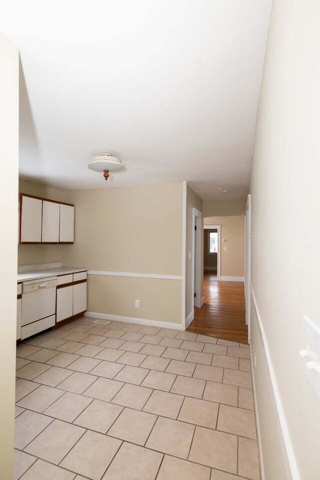 Building Photo - 15 Wheelwright Rd