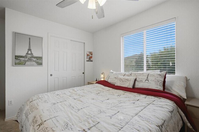 Building Photo - 912 Sweet Leaf Ln