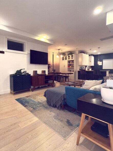 Building Photo - 749 Hamilton St NW