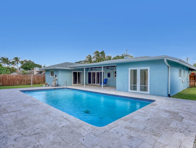 Building Photo - 1298 NW 4th St