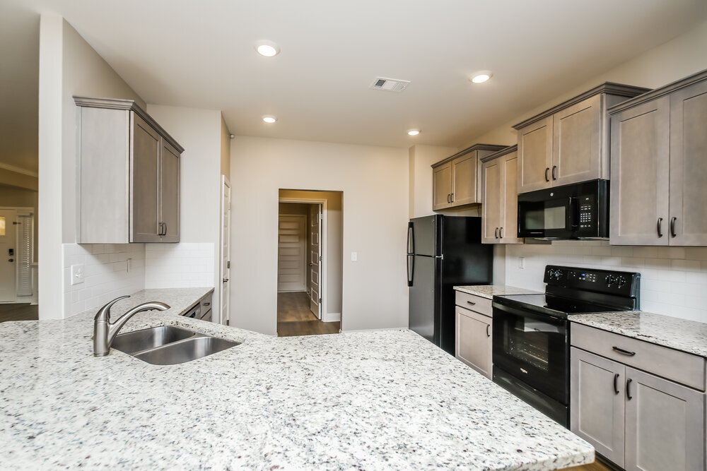 Building Photo - 250 Saddlechase Dr