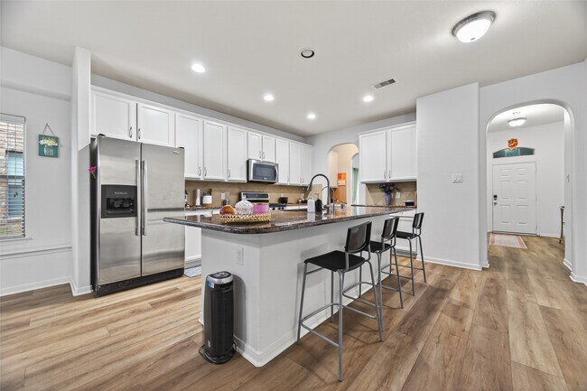 Building Photo - 25814 Westbourne Dr