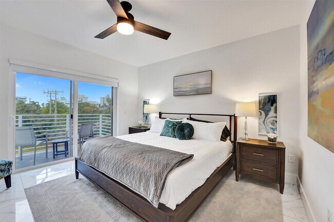 Building Photo - 1371 N Ocean Blvd