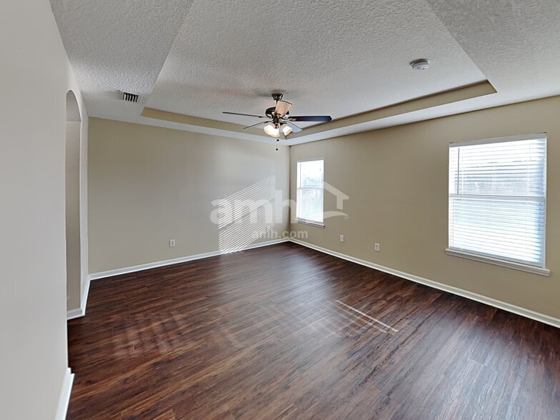 Building Photo - 651 Porto Cristo Ave