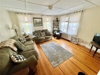 Building Photo - 327 Spring St