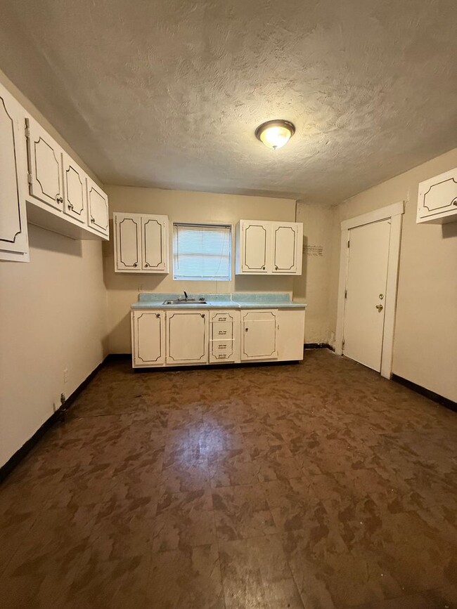 Building Photo - Cozy 2-Bedroom Townhome for Rent – Lincoln-Larimer, Pittsburgh, PA