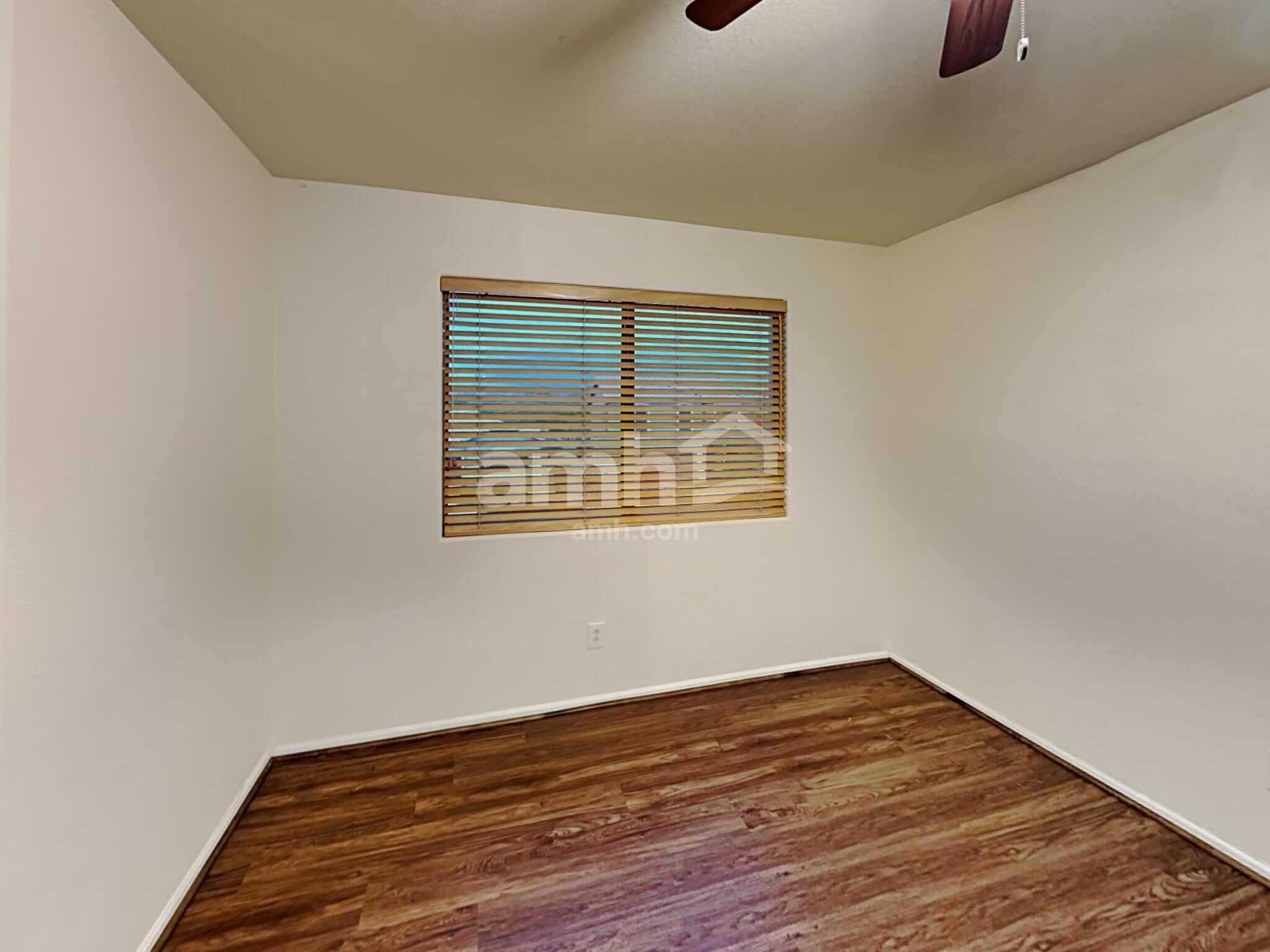 Building Photo - 11439 E Persimmon Ave