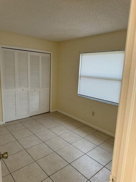 Building Photo - 1218 White Pine Dr