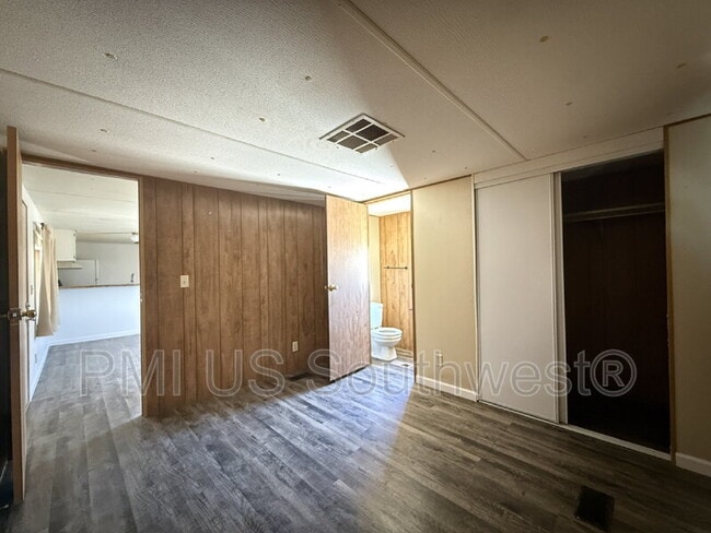 Building Photo - 2111 Santa Cruz Ave
